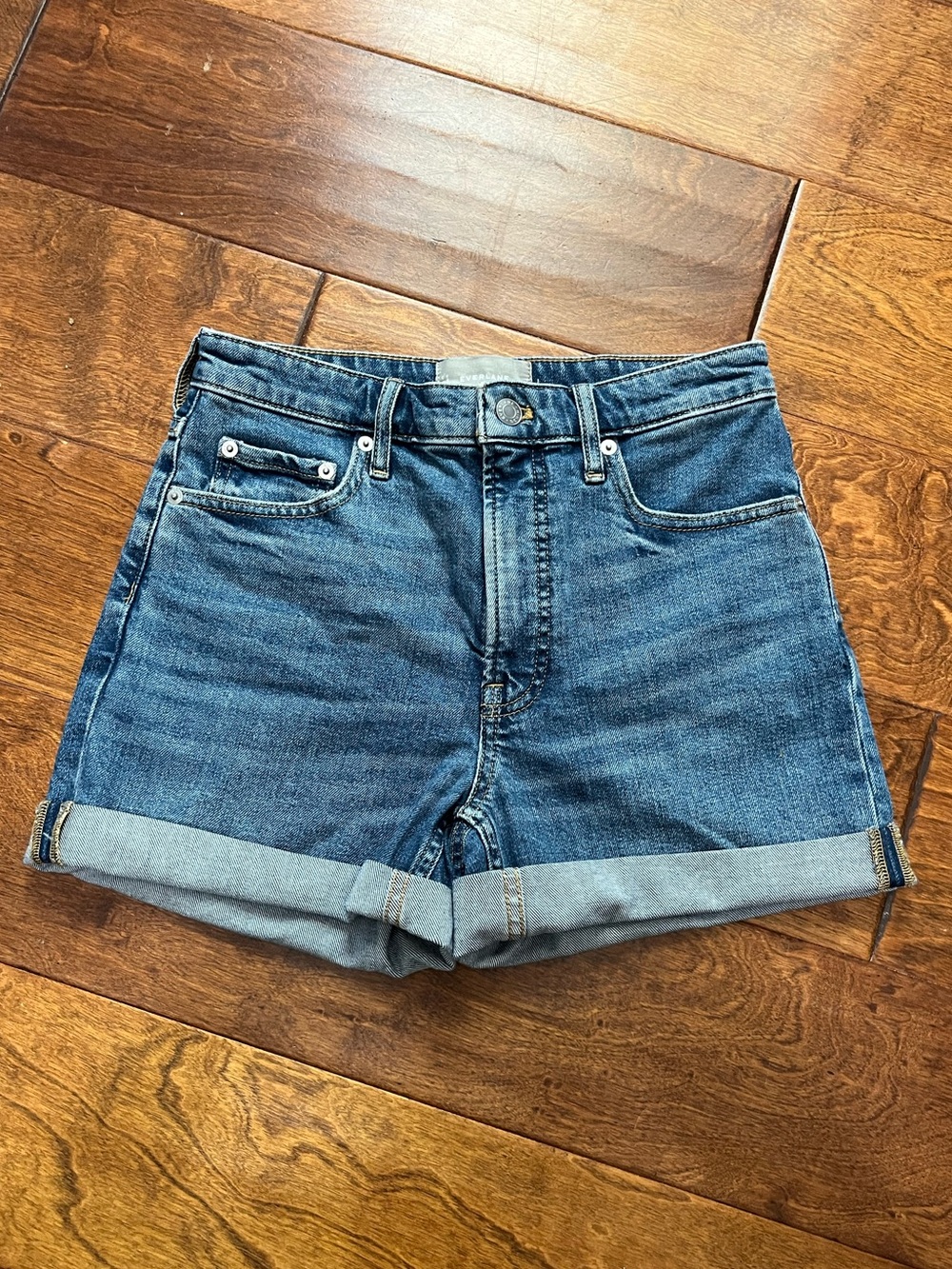 Everlane Women’s Roll-Cuff Jean Shorts in Blue